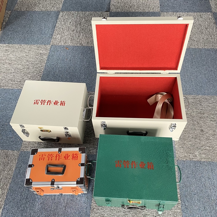 阜南爆破工程作业箱如何选择？玻璃钢与传统材质的全面对比